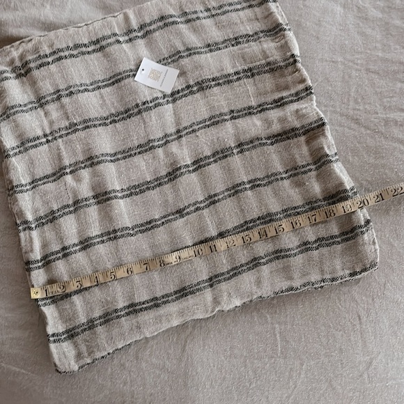NWT Swedish Rustic Linen Pillow Cover - Picture 4 of 8